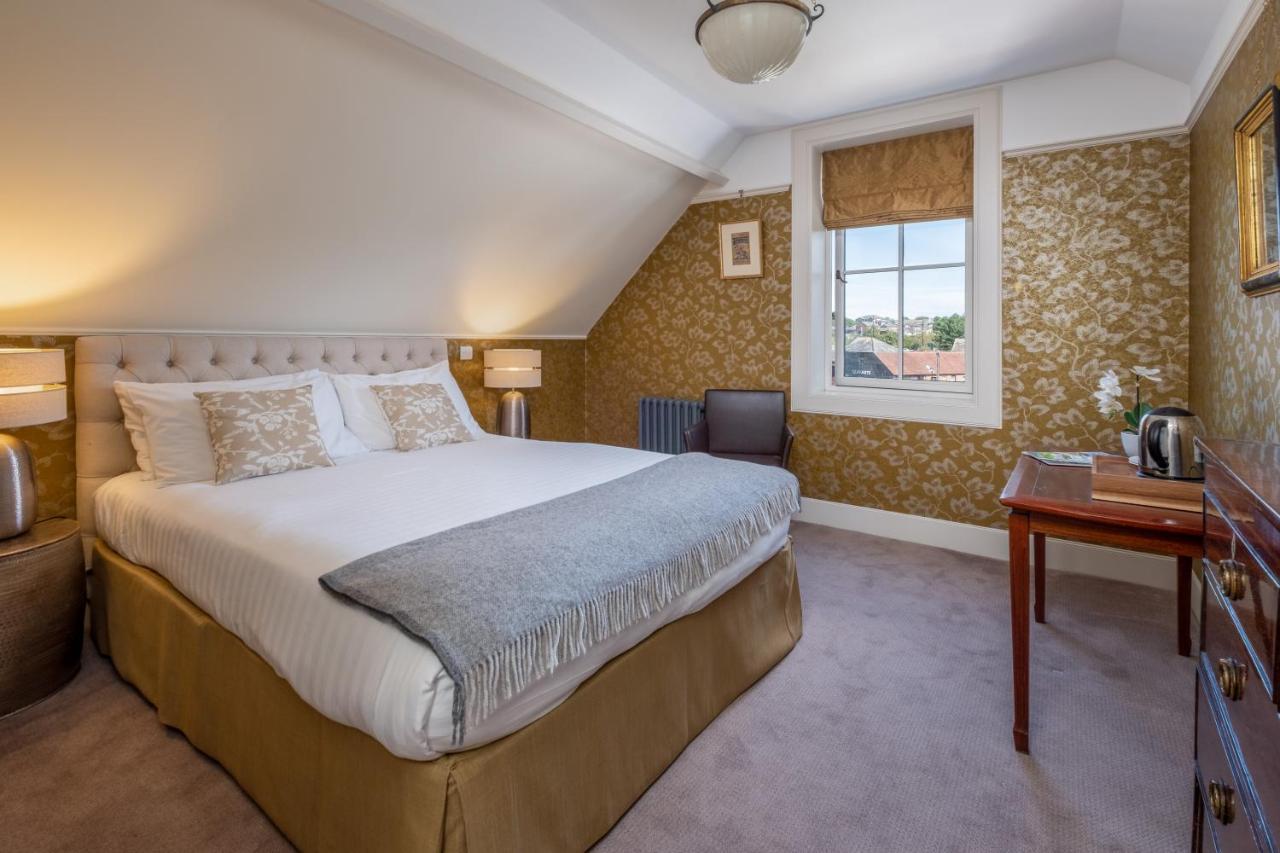 One Holyrood Hotel & Cafe Newport  Exteriér fotografie