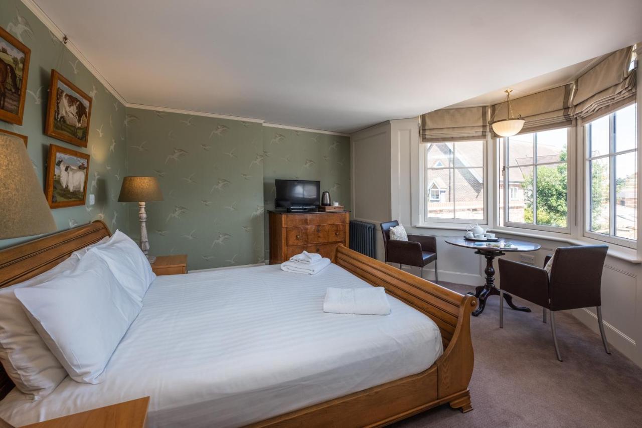 One Holyrood Hotel & Cafe Newport  Pokoj fotografie